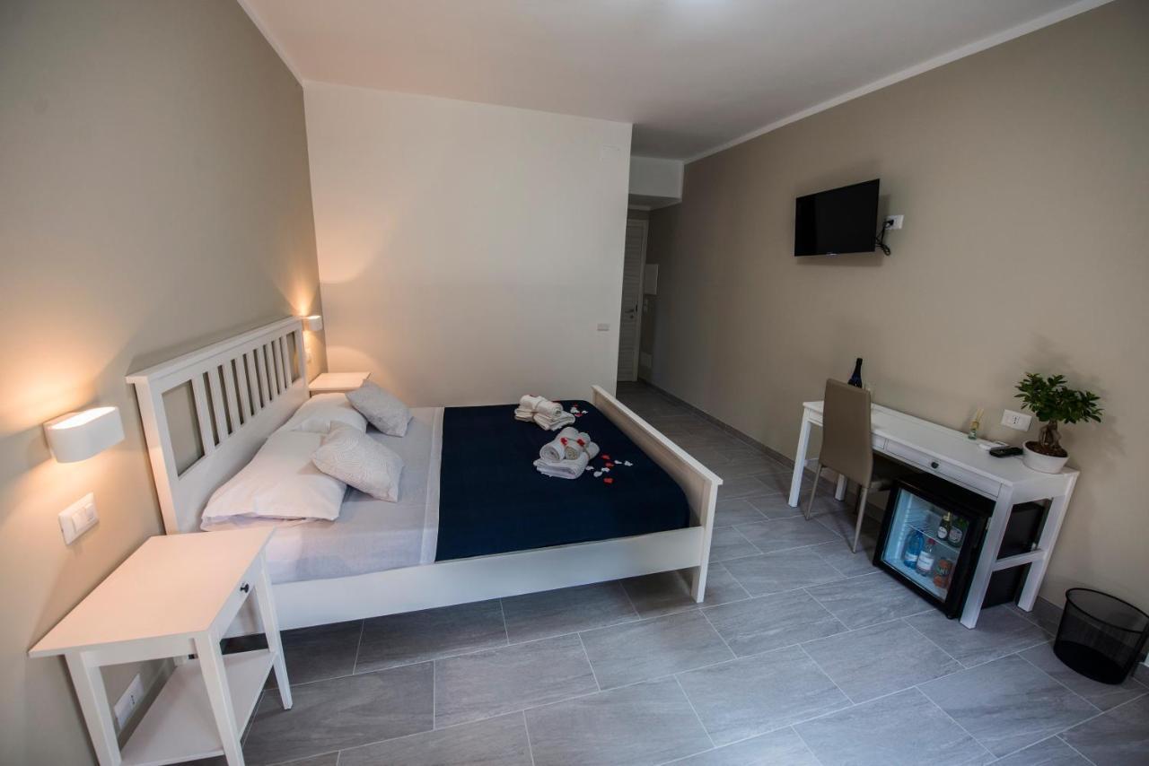 Cosmo Rooms Santa Domenica Talao Exterior foto